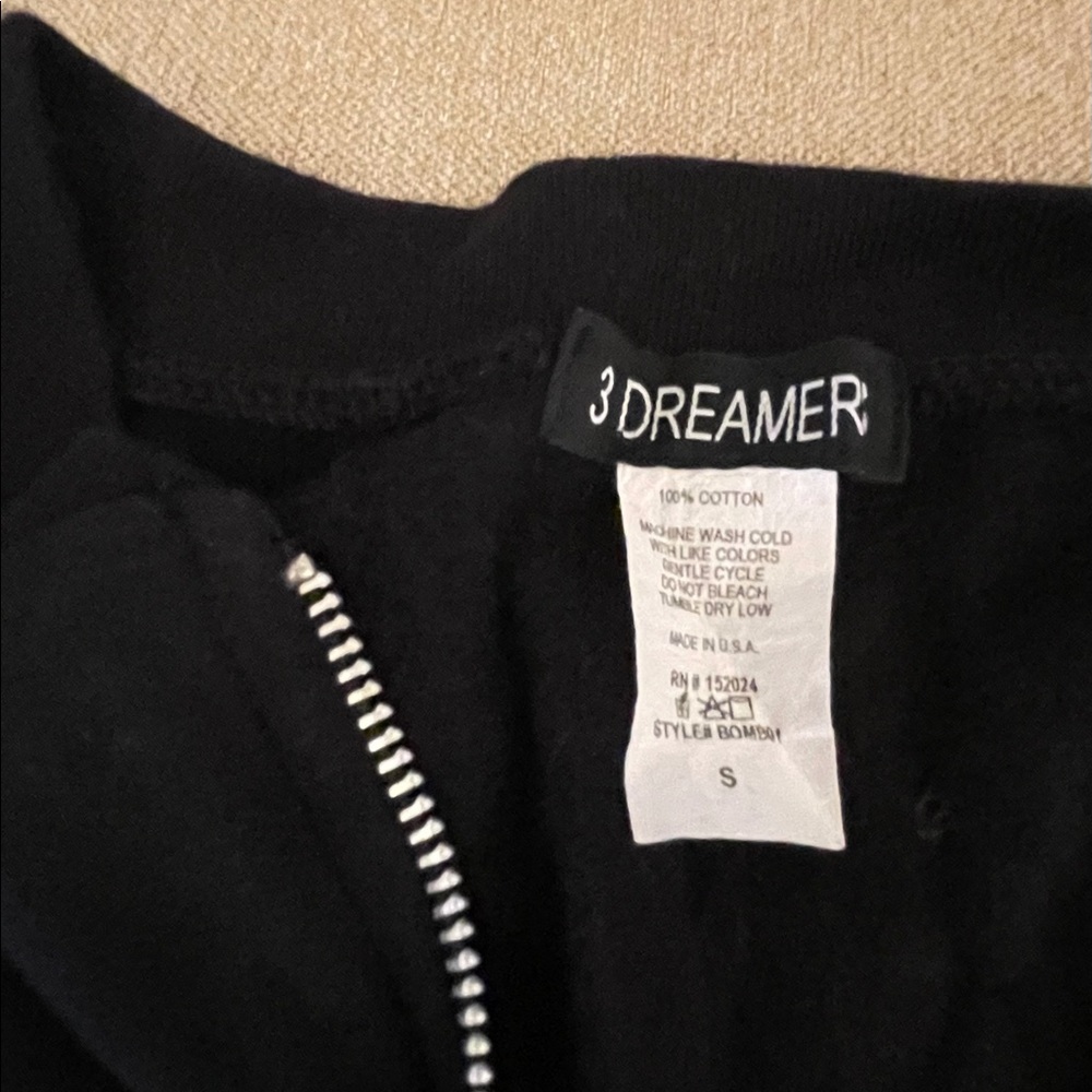 3 Dreamers Girl’s outfit with colorful
Patches size small like new - Picture 4 of 5